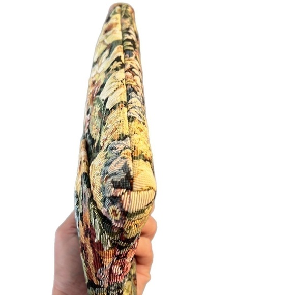 EVC Vintage Tapestry Bow Floral Clutch/ Shoulder Bag Pristine condition! - Picture 6 of 13